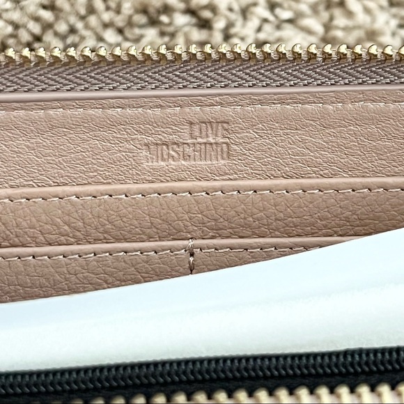 LOVE MOSCHINO genuine leather beige nude full size zipper wallet - Picture 9 of 9